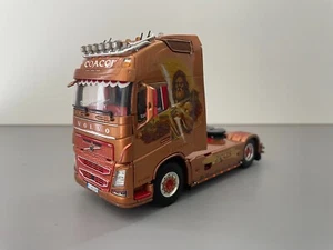 WSI SHOW TRUCK COACCI VOLVO FH4 GLOBETROTTER XL 4X2 1:50 SCALE - Picture 1 of 7