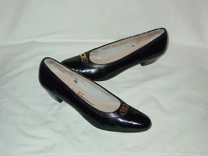 Womens Upscale Ferragamo Black Patent Leather Dress Heels Pumps Shoes 8.5 AAAA  - Picture 1 of 9
