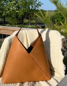 Handmade, Hand-Stitched Leather Handbag - Picture 1 of 4