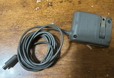 Nintendo Gameboy AC Adapter / USG-002 for DS Lite - Image 1 of 4