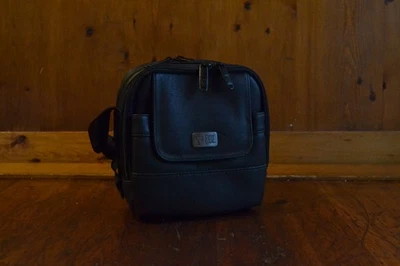 Vintage Case Logic CD Player Walkman Discman Carrying Case Soft - Image 1 of 4