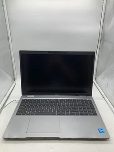 Dell Latitude 5520 - i5-1145G7 SIN RAM/SSD/BATT (LEER) - Imagen 1 de 11