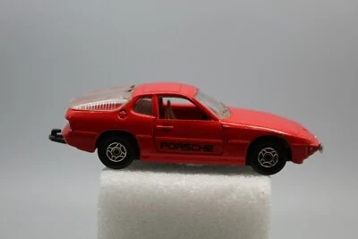 PORSCHE 924 RED CORGI MADE IN GREAT BRITAIN 1/43 SCALE VINTAGE  - Image 1 of 4