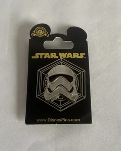 2012 Captain Phasma Disney Star Wars Pin Badge Last Jedi - Picture 1 of 6