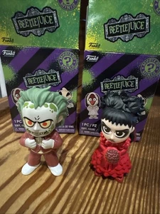 Funko Mystery Minis: Beetlejuice Lydia Deetz Wedding Dress Beetlejuice tux 1/6 - Picture 1 of 2