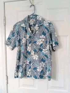 Helena’s Hawaiian Shirt Men’s Medium Blue White Floral Made in Hawaii USA - Picture 1 of 5