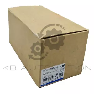Omron DST1-MRD08SL-1 DeviceNet safety I/O terminal block - Picture 1 of 9