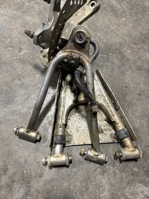 suzuki ltz 400 a arms Right Side upper lower with Spindle hub 2003 #11 - Image 1 of 4