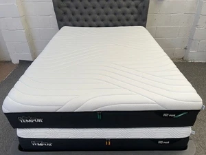 TEMPUR PRO PLUS COOL QUILT MEDIUM MATTRESS DOUBLE SIZE - Picture 1 of 11