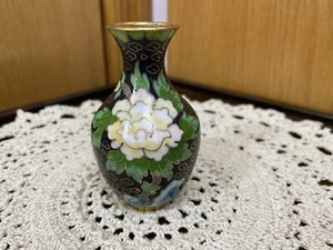 Vintage Cloisonné Vase ~ Enamel and Brass trim~ 3 inches tall - Picture 1 of 8