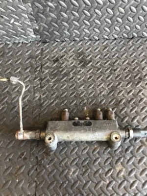 Renault Midlum 180Dci 2005 Year Fuel Rail Bosch 5010450301 0445224008 - Image 1 of 4