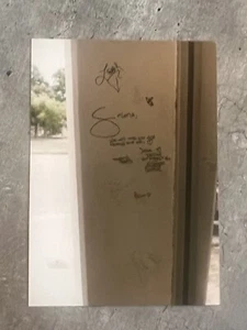 Selena Etc Boutique & Salon SELENA QUINTANILLA Original Photo Graffiti on Store - Picture 1 of 2