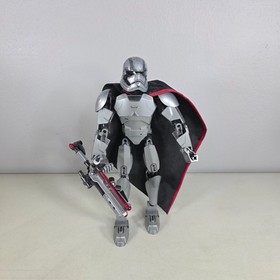 LEGO Star Wars Captain Phasma 75118 Buildable Figure Posable Armor Blaster Cape