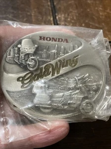 Fibbia cintura ala oro Honda - Foto 1 di 2