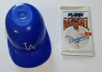 Mini casco de helado de plástico de colección de los Dodgers LA y paquete de tarjetas Fleer de los Dodgers '96 Foto 1 de 3