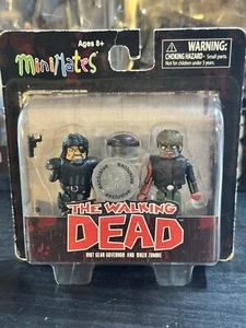 2013 MiniMates The Walking Dead Riot Gear Governor & Biker Zombie Toys R US Excl - Picture 1 of 3