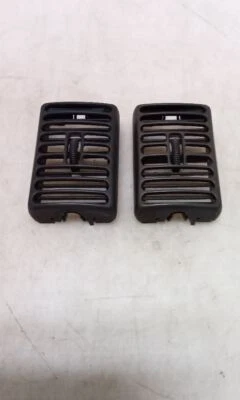 Jeep TJ Wrangler Outer Dash Heater AC Vents 1997-2002 2003 2004 2005 2006 147845 - Image 1 of 4