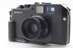 [NEAR MINT] Voigtlander Bessa R  + Color Skopar 35mm F/2.5 L39 + Grip 675 - Picture 1 of 14