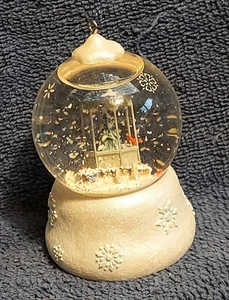 2007 A GATHERING OF FRIENDS #3 Collector's Series Hallmark Keepsake Ornament - Bild 1 von 3