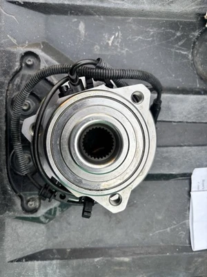 Front Right Wheel Hub Bearing Assembly For 2002-2007 Jeep Liberty - Image 1 of 4