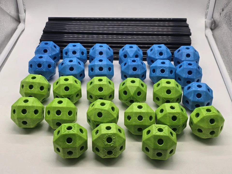 DISCOVERY KIDS 75 Piece Build & Play CONSTRUCTION FORT - Image 1 of 3