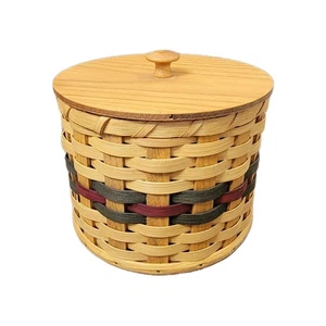 Vintage 2001 Amish Signed Handmade Cookie Jar Basket With Wooden Lid Approx 6" - Picture 1 of 13