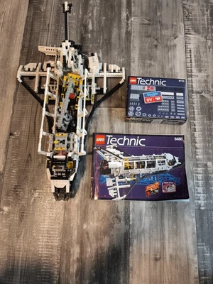 LEGO TECHNIC: Space Shuttle 8480 #40 - Bild 1 von 4
