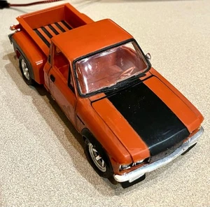 🏁 Built Model Vintage 1977 Monogram Chevy Luv Stepsider Pickup Truck 1/24 🏁 - Picture 1 of 9