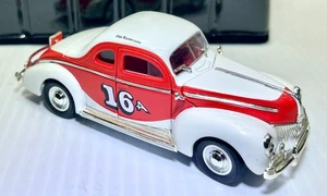 Team CALIBER 1/43 Racing Legends-1940 Buck Baker-Ford Coupe 🚘 - Picture 1 of 11