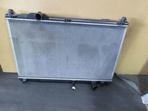 TOYOTA Crown 2010 DAA-GWS204 Radiator 1640031580 [Used] [PA118481707] - Picture 1 of 5