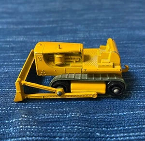 Matchbox Lesney #18 Caterpillar Bulldozer 15B - Picture 1 of 4