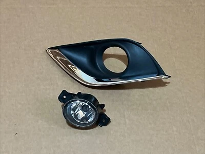 NEW for 2015-2019 NISSAN VERSA Front Bumper Driver Side Fog Light & Bezel - Image 1 of 3