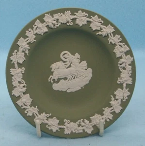 Wedgewood Sweet Dish Jasper Green Chariot Horses England 4.5" Round Vintage - Picture 1 of 4