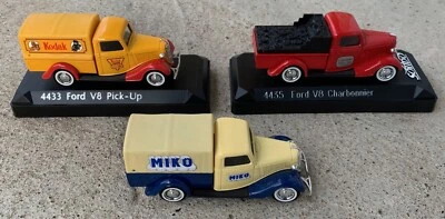 Lot 3 Solido Age d'or Ford V8 ref: 4433 Kodak, 4435 Charbonnier, 4436 MIKO 1/43 - Photo 1/4