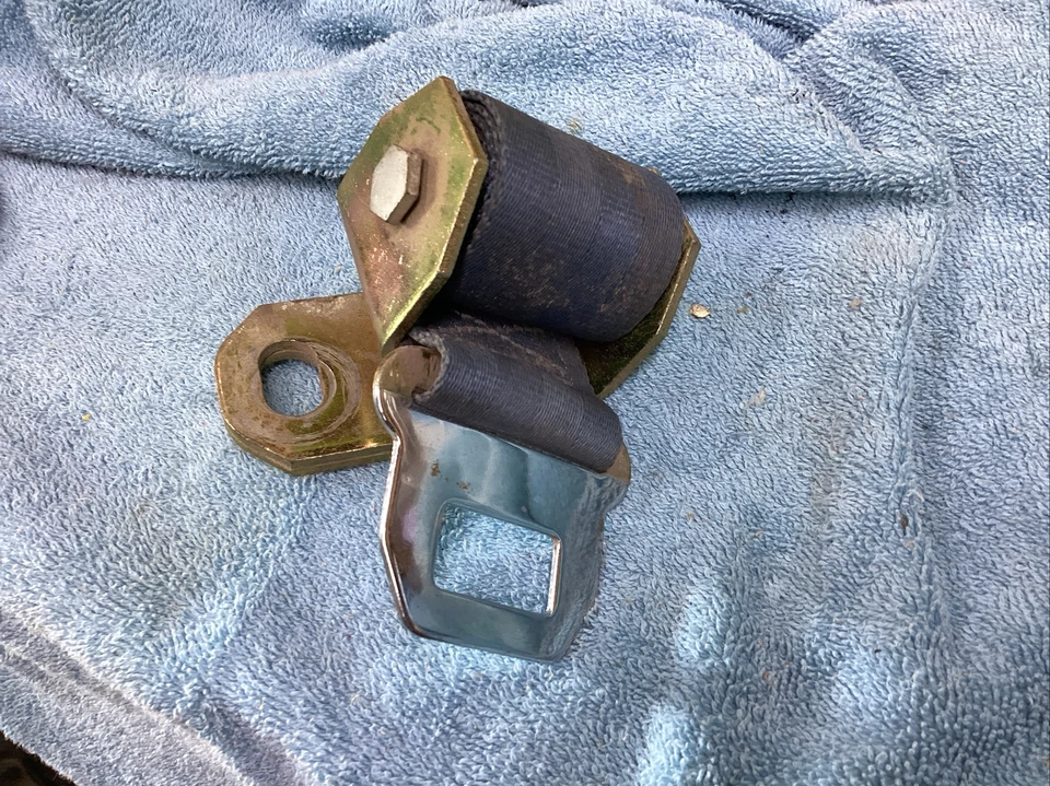 Chevrolet Buick Oldsmobile Pontiac 1967 1968 retractor de cinturón de seguridad azul medio 19"" Foto 1 de 4