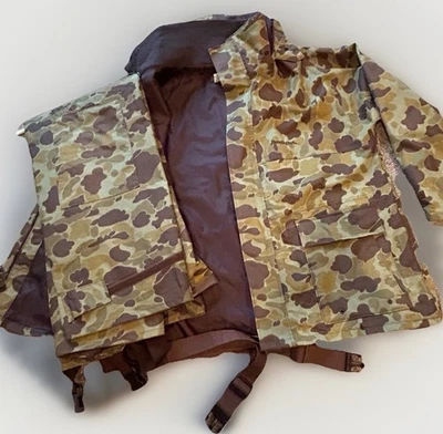 VTG Remington Camo 2 Piece Rain Suit Set Jacket Bibs Hood Suspenders Men’s 46-48 - Image 1 of 4