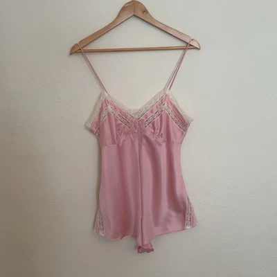 Victoria's Secret VS золотой этикетки розовый атлас кружева плюшевый комбинезон белье винтажный M - Изображение 1 из 4