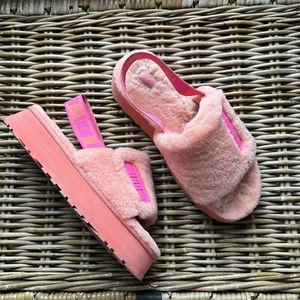Ugg Disco Slide Sandal Size 11 Platform Sheepskin Pink Slippers Comfort Shoes - Picture 1 of 11