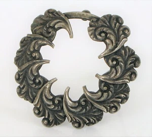 ANTIQUE BEAUTIFUL STERLING SILVER ORNATE HALO BROOCH LEAF FEATHER VICTORIAN - Picture 1 of 2