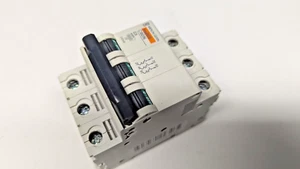 New Merlin-Gerin 3A 3-Pole Miniature Circuit Breaker, 400V, C60N-C3, 24346 - Picture 1 of 6