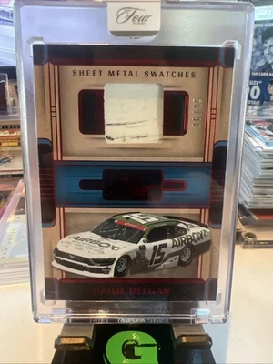 Muestras de chapa roja Turn 4 Racing Hailie Deegan #SWS-HDG 2025 - Imagen 1 de 3