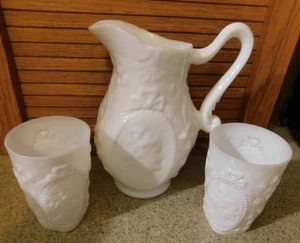 25-1111 Fostoria Beautiful White Jenny Lind Cameo Milk Glass Pitcher 2 Glasses - Picture 1 of 12
