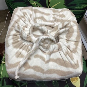 Home Classics Kohl's Ivory/Khaki ZEBRA stripe Fleece Sheet Set Size Queen - NIB - Picture 1 of 5