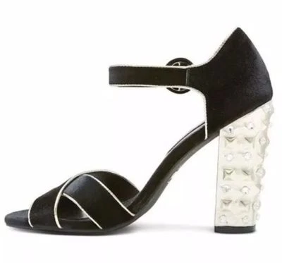 Женские босоножки Betsey JOHNSON Heartbreaker бархатные / с заклепками на каблуке размер 7,5  - Изображение 1 из 2