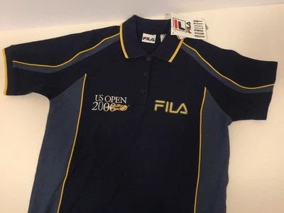 Camisa de tenis para mujer FILA US OPEN 2000 - azul marino oscuro con tubería dorada elevada - M Foto 1 de 4