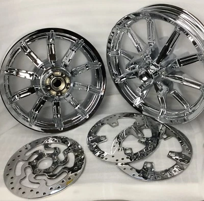 HARLEY ROAD KING TOURING IMPULSOR RODAS CROMADAS FABRICANTE DE EQUIPAMENTO ORIGINAL 2009 COM TROCA DE ROTORES - Imagem 1 de 4