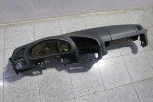 Original BMW E36 Coupe / Cabrio Armaturenbrett  in schwarz 8157997 - Bild 1 von 4