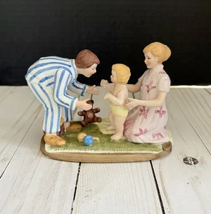 Vintage Arnart Imports Figur Americana Collector’s Series BABY’S FIRST STEPS 1985 - Bild 1 von 7