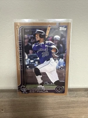 2025 Topps Update Thairo Estrada Gold Parallel /2025 Colorado Rockies - Image 1 of 2