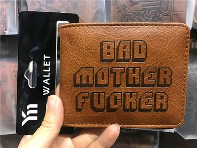 Cartera de cuero marrón bordada Bad Mother Fu**er como en pulp fiction Foto 1 de 4